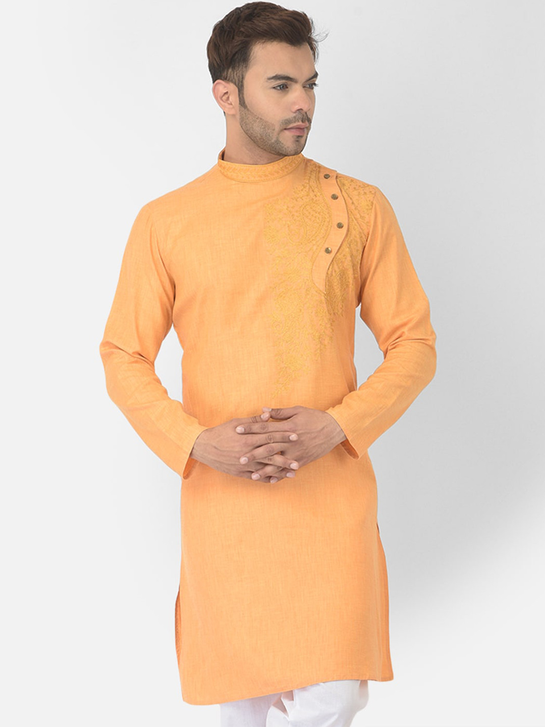 

DEYANN Men Orange Floral Embroidered Kurta