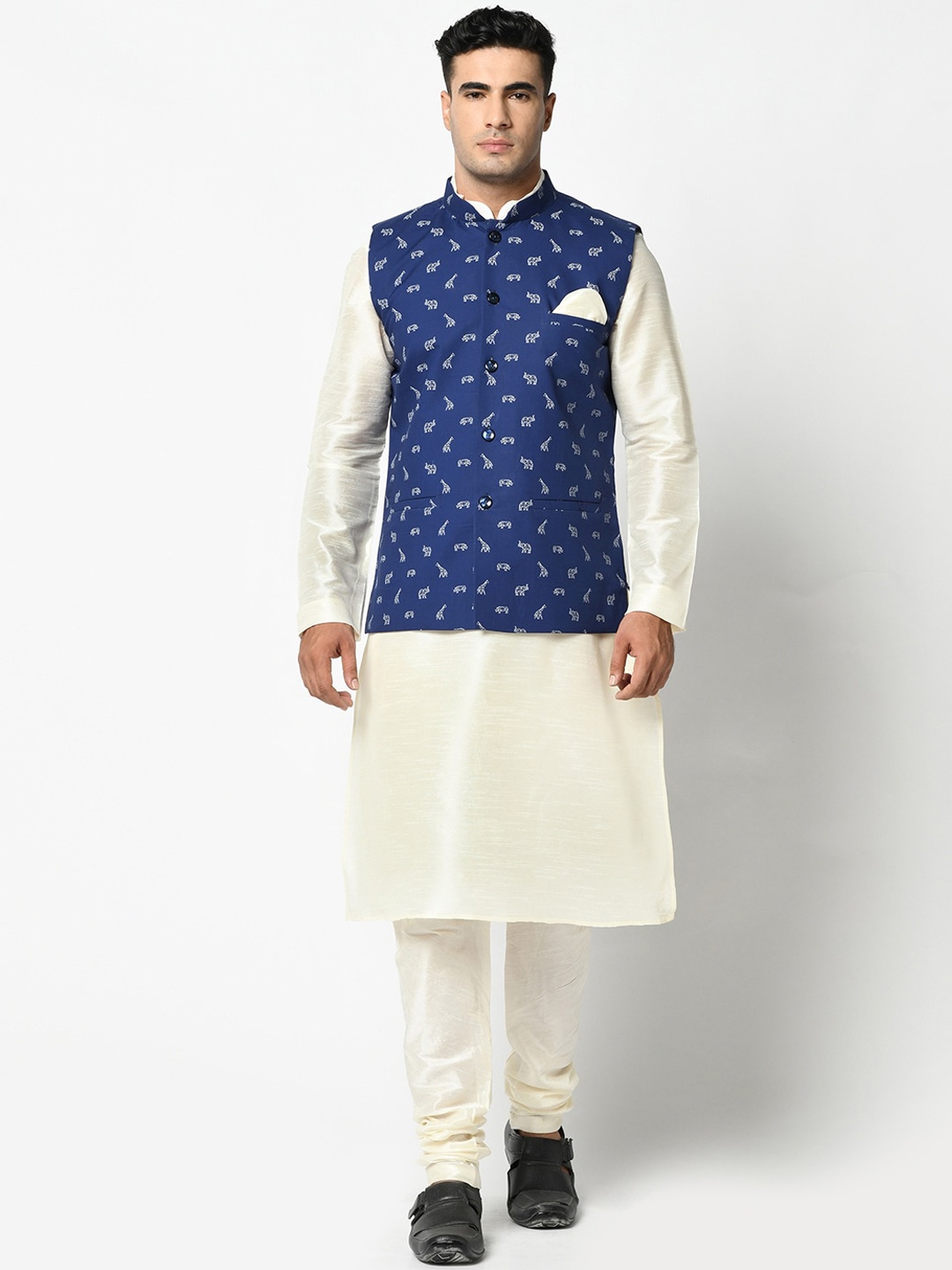 

DEYANN Men Blue Kurta with Pyjamas