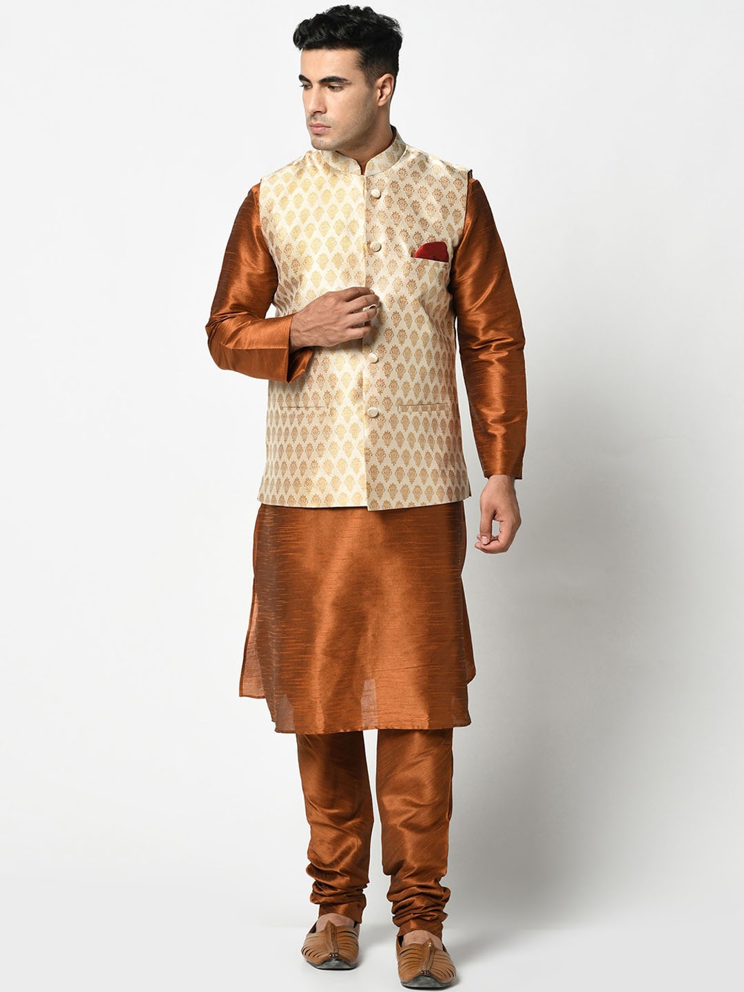 

DEYANN Men Bronze-Toned Kurta & Pyjama With Nehru Jacket