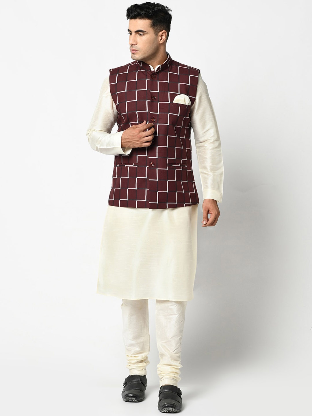 

DEYANN Men Maroon Layered Kurta with Pyjamas