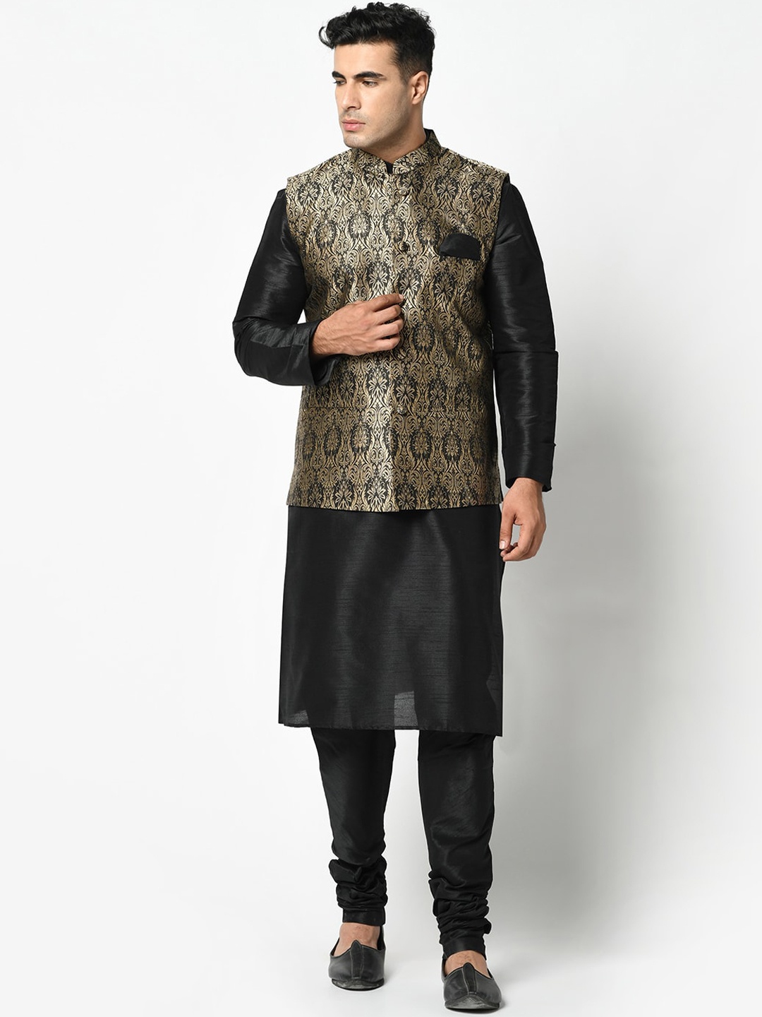 

DEYANN Men Black Kurta Pyjama With Nehru jacket