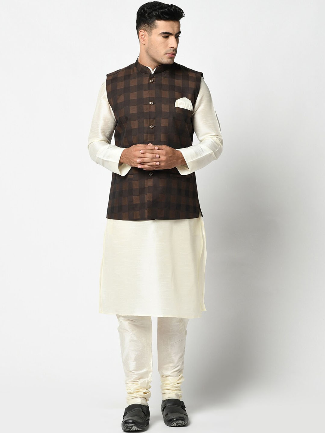 

DEYANN Men Brown & Beige Kurta & Pyjama With Nehru Jacket