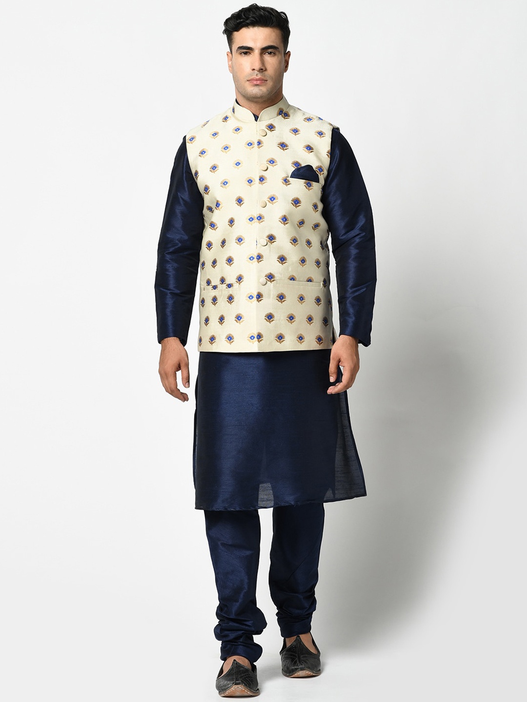 

DEYANN Men Navy Blue Kurta with Pyjamas & Nehru Jacket