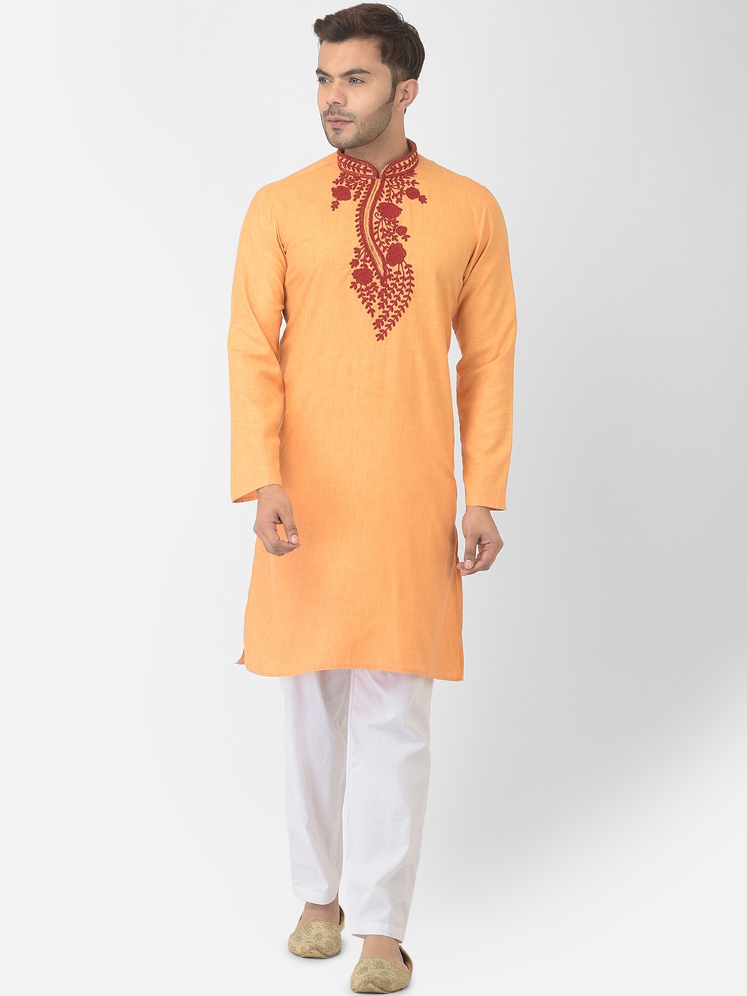 

DEYANN Men Yellow & Maroon Yoke Design Thread Work Pure Cotton Kurta with Trousers