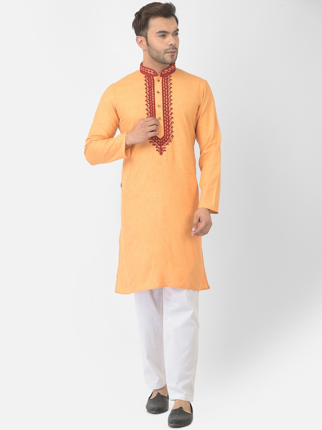 

DEYANN Men Yellow Pure Cotton Kurta with Pyjamas