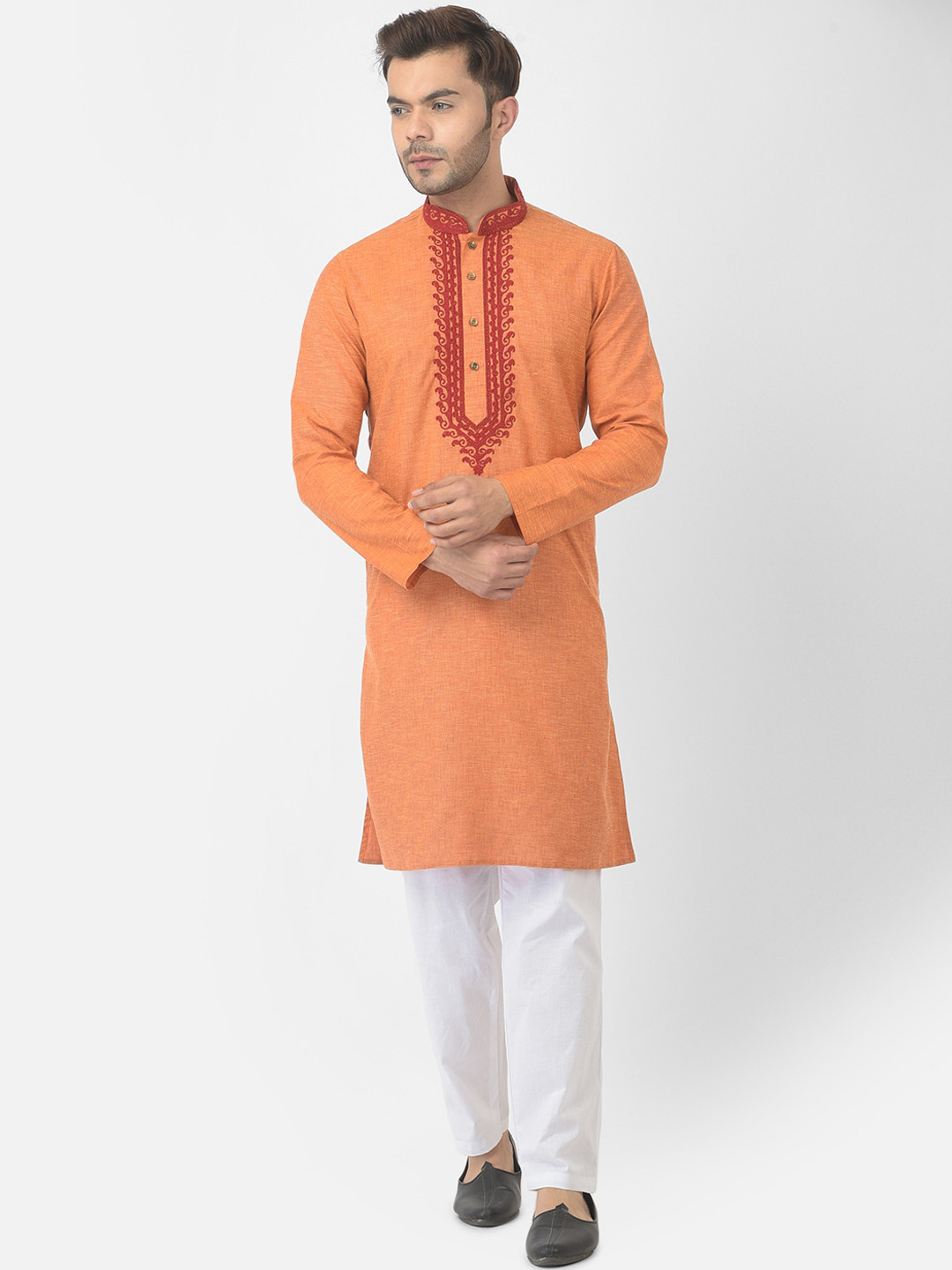 

DEYANN Men Orange Embroidered Pure Cotton Kurta with Pyjamas