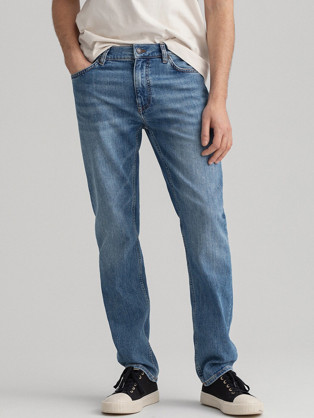 

GANT Men Blue Heavy Fade Mid-Rise Jeans