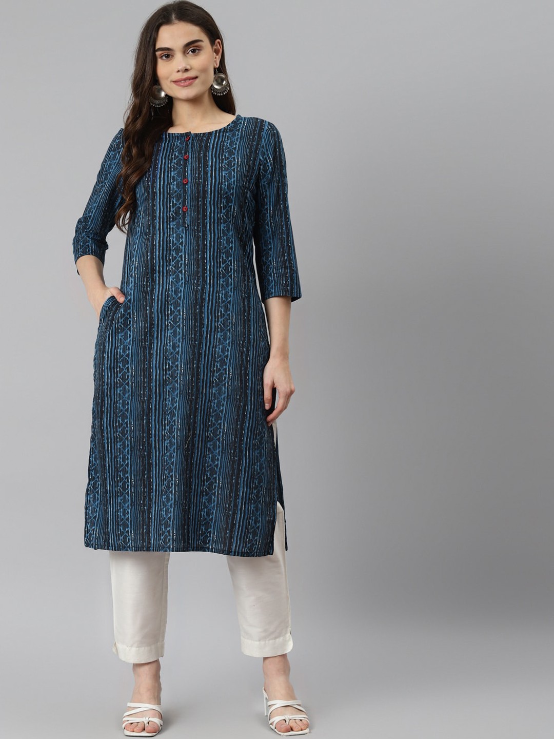 

DESI BEATS Women Blue Geometric Printed Cotton Kurta