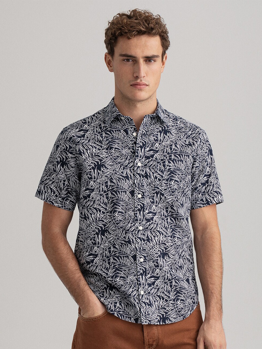 

GANT Men Navy Blue Classic Floral Printed Casual Shirt