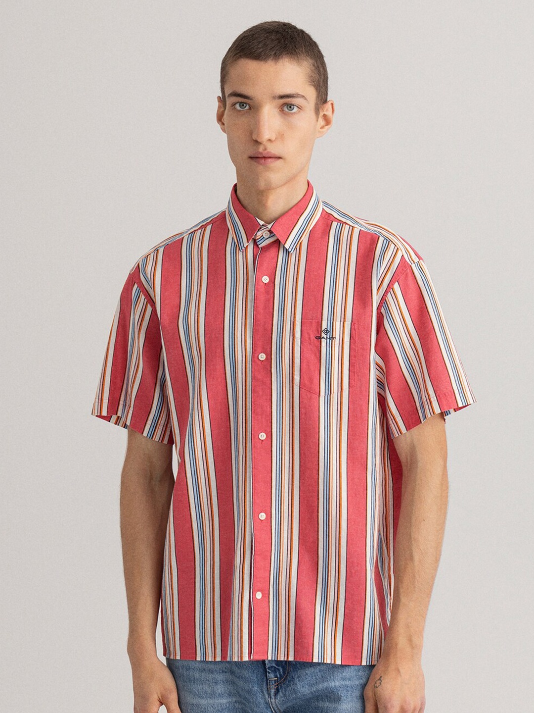 

GANT Men Pink & Blue Multi Striped Casual Shirt