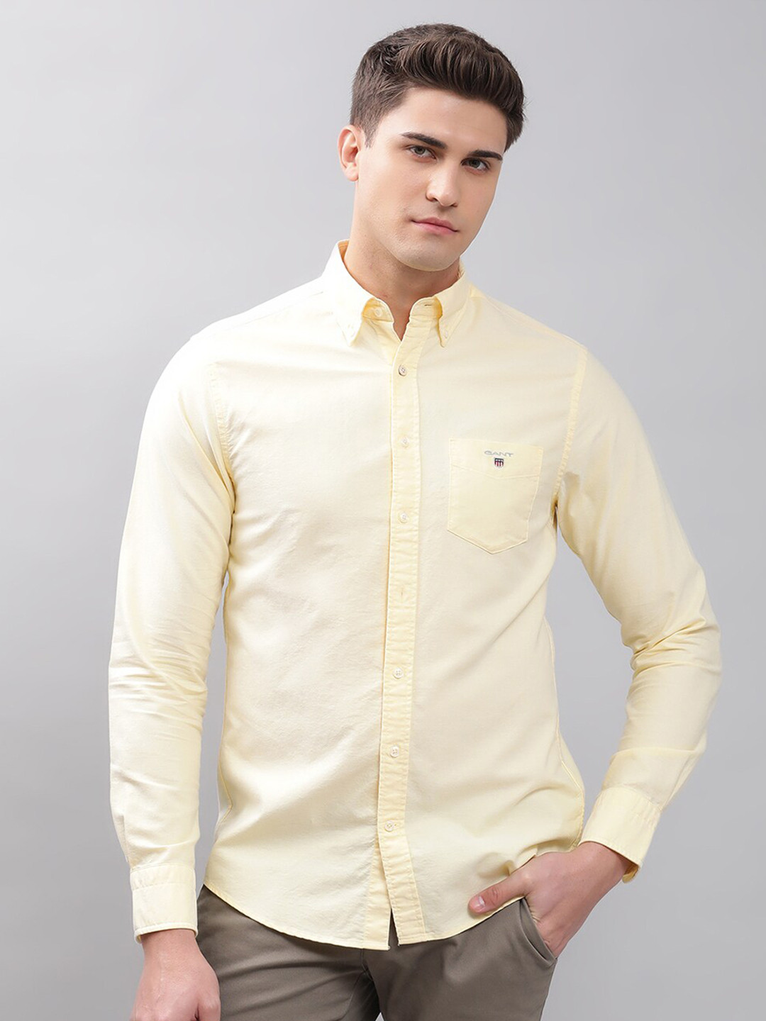 

GANT Men Yellow Solid Cotton Casual Shirt