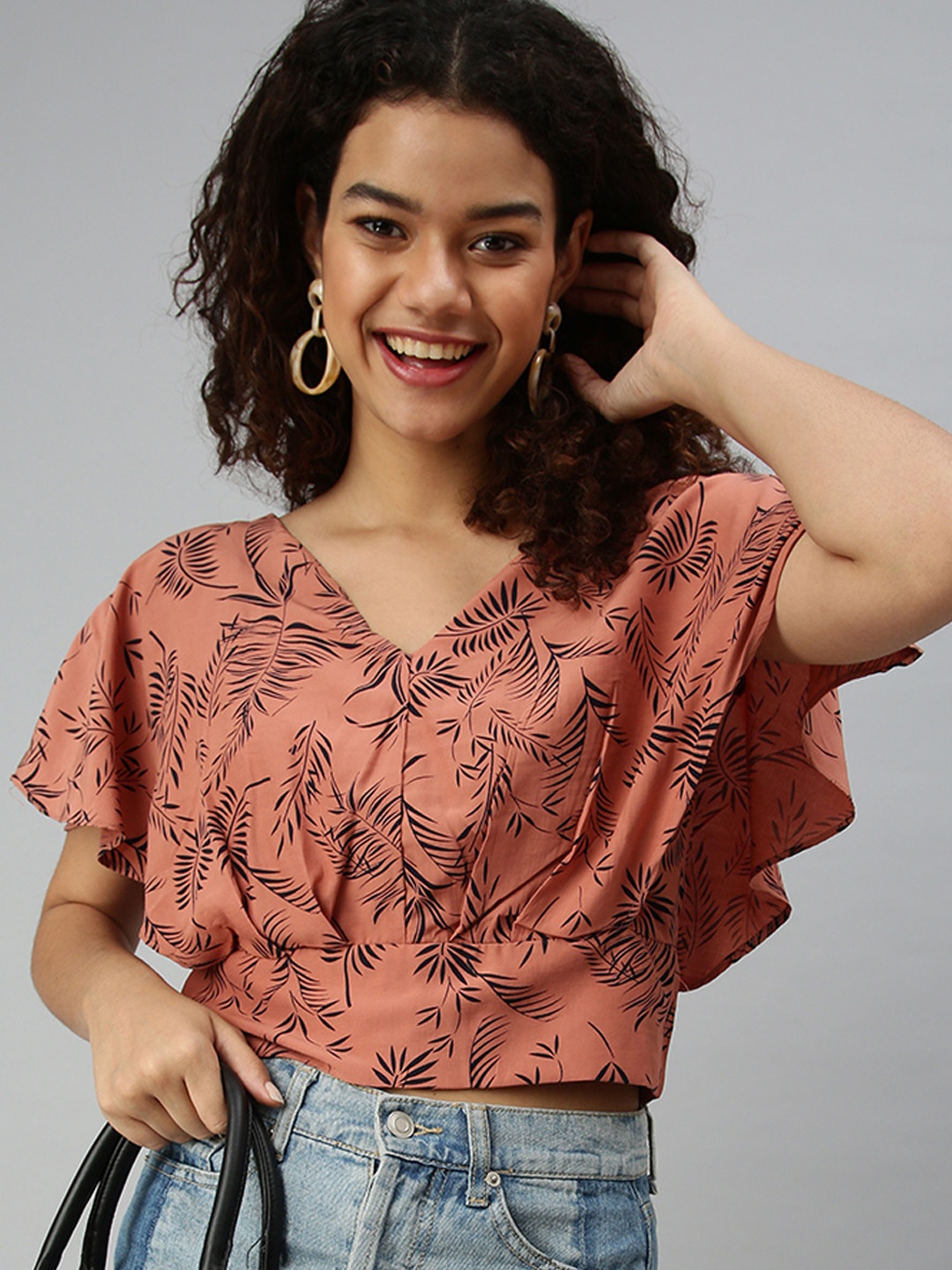 

SHOWOFF Brown & Black Tropical Print V-Neck Tropical Crepe Top