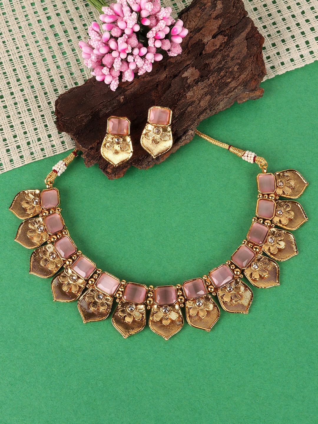 

JEWELS GEHNA Gold-Plated & Pink Stone-Studded Jewellery Set