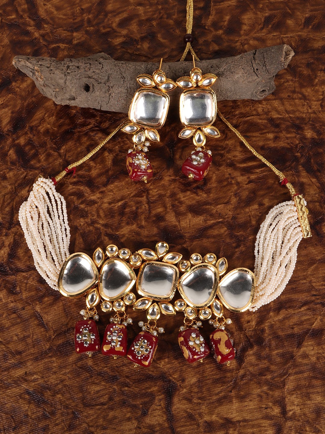 

JEWELS GEHNA Gold-Plated White Kundan-Studded Jewellery Set