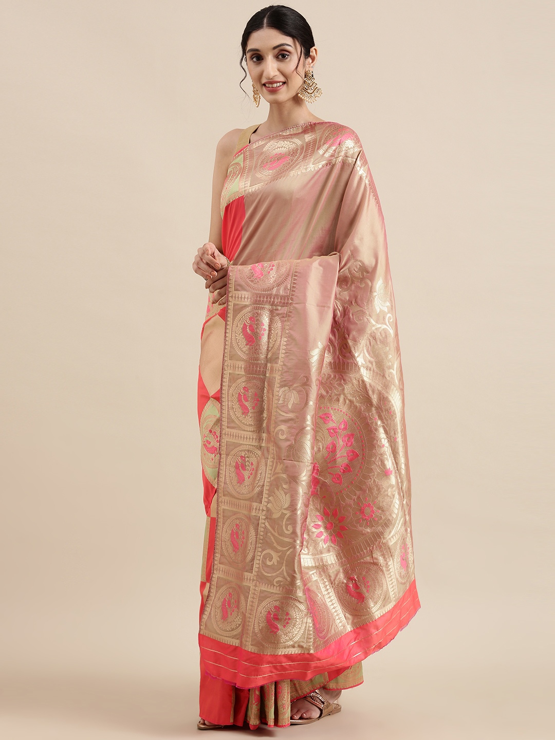 

SANGAM PRINTS Peach-Coloured & Golden Dual-Toned Handloom Silk Zari Work Saree