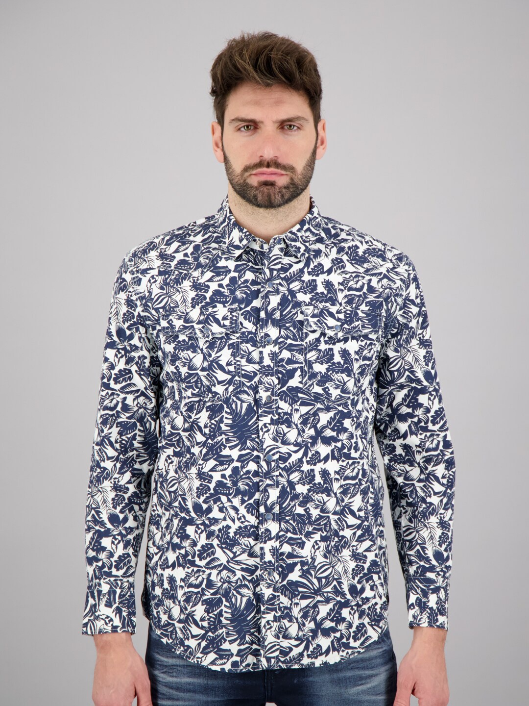

FREESOUL Men Blue Floral Printed Regular Fit Cotton Casual Shirt