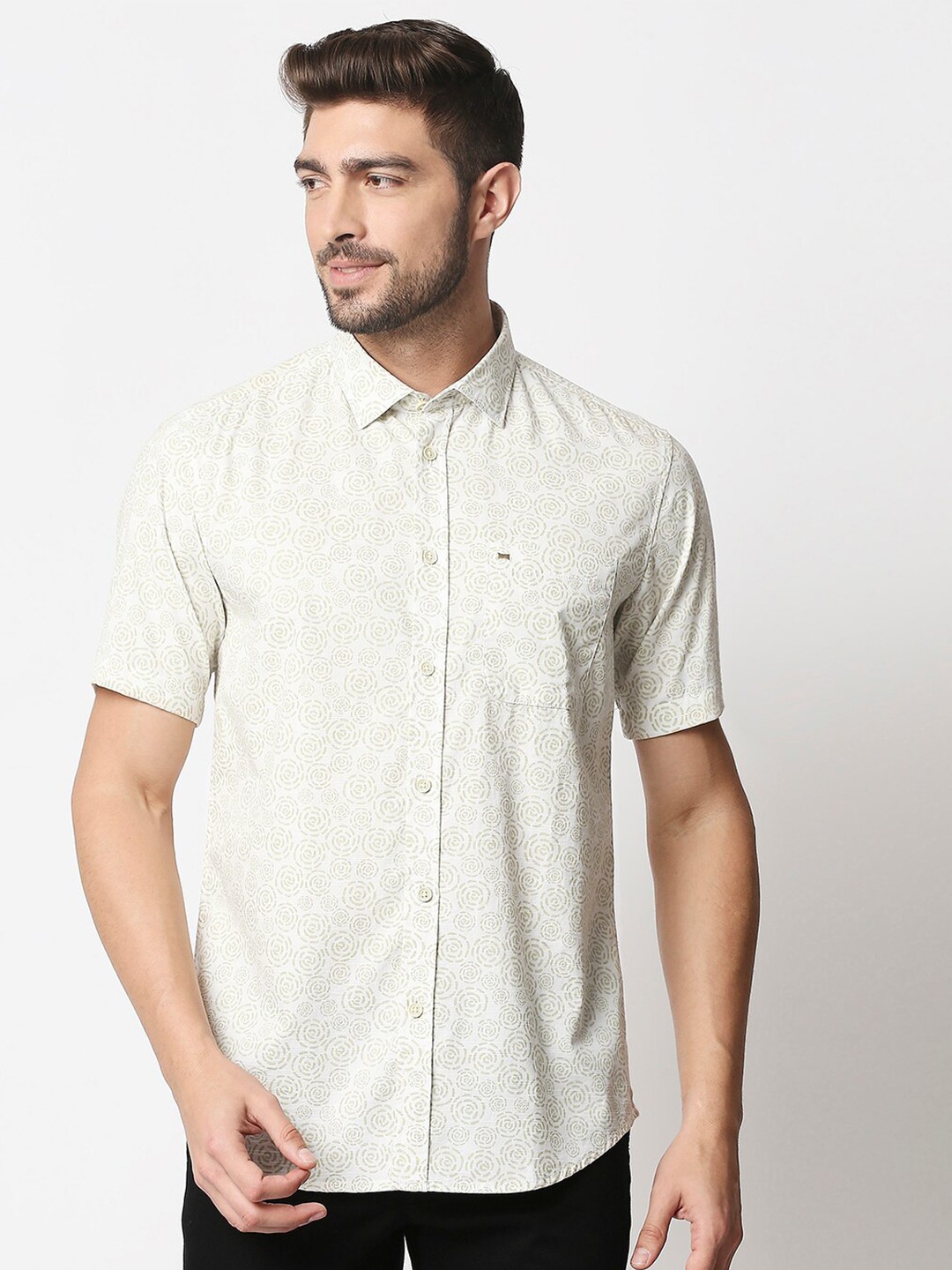 

Basics Men Beige Slim Fit Printed Cotton Casual Shirt
