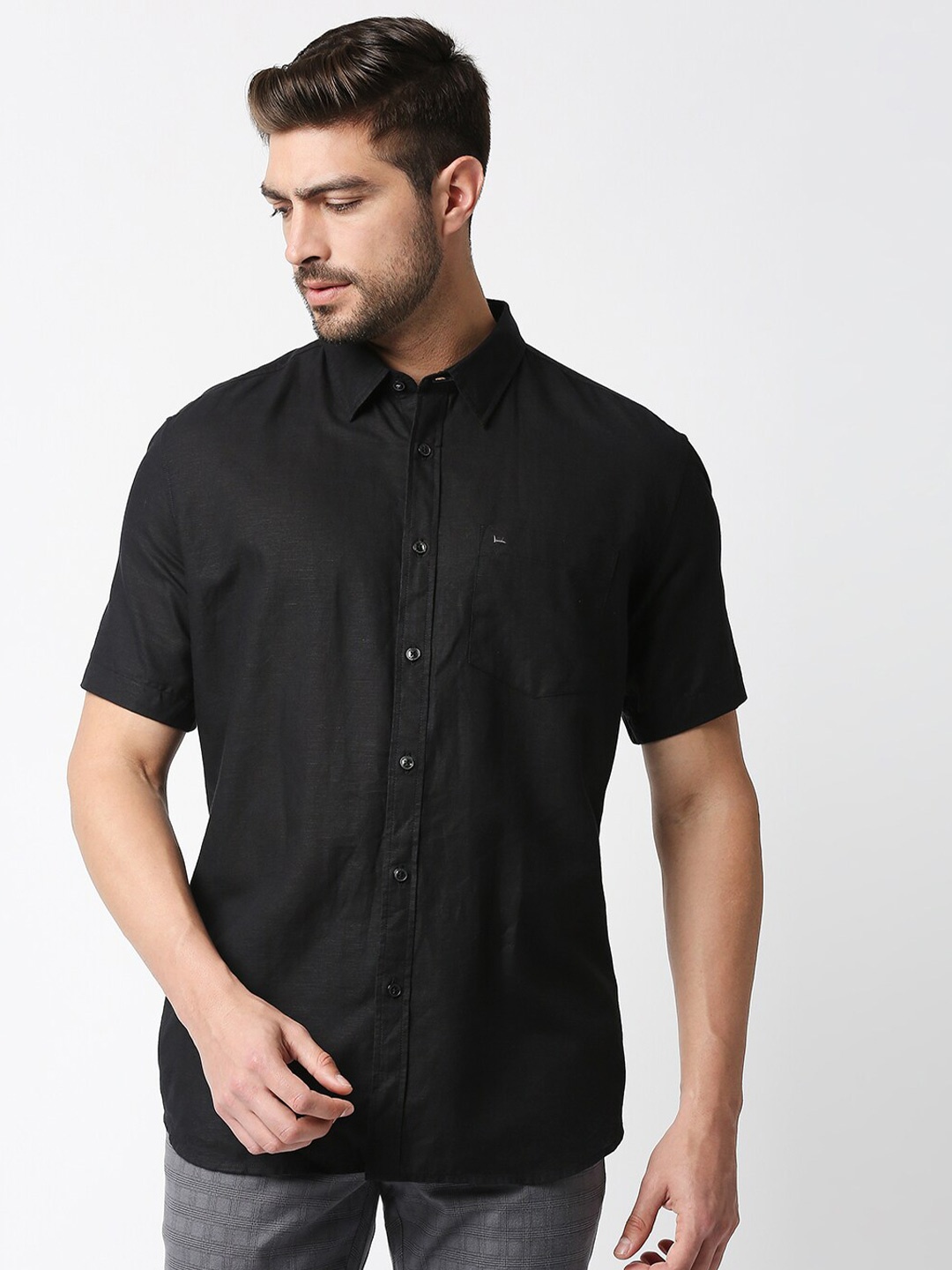 

Basics Men Black Solid Slim Fit Cotton Casual Shirt