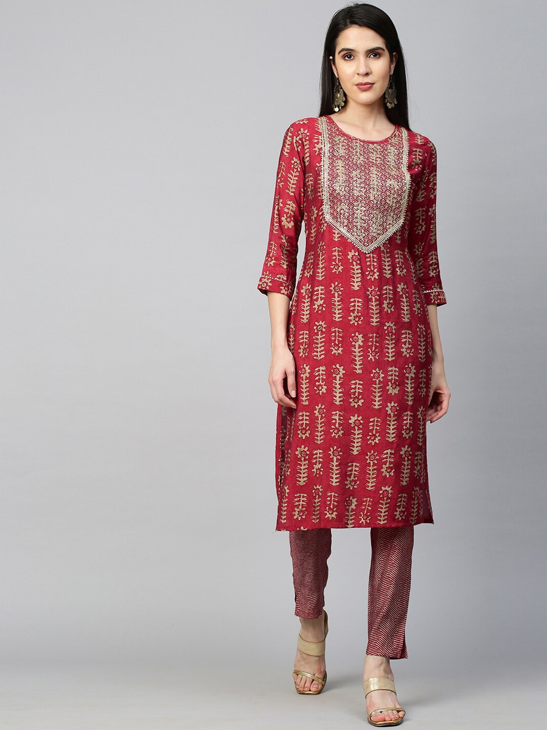 

FASHOR Women Red Ethnic Motifs Printed Sequinned Kurta Set