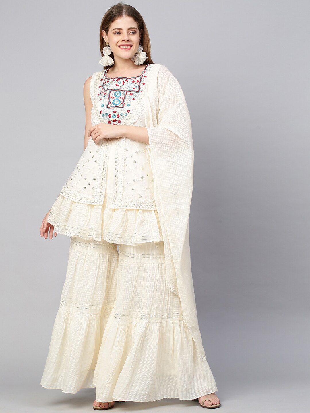 

FASHOR Women Off White Floral Yoke Design Kurta with Sharara & With Dupatta