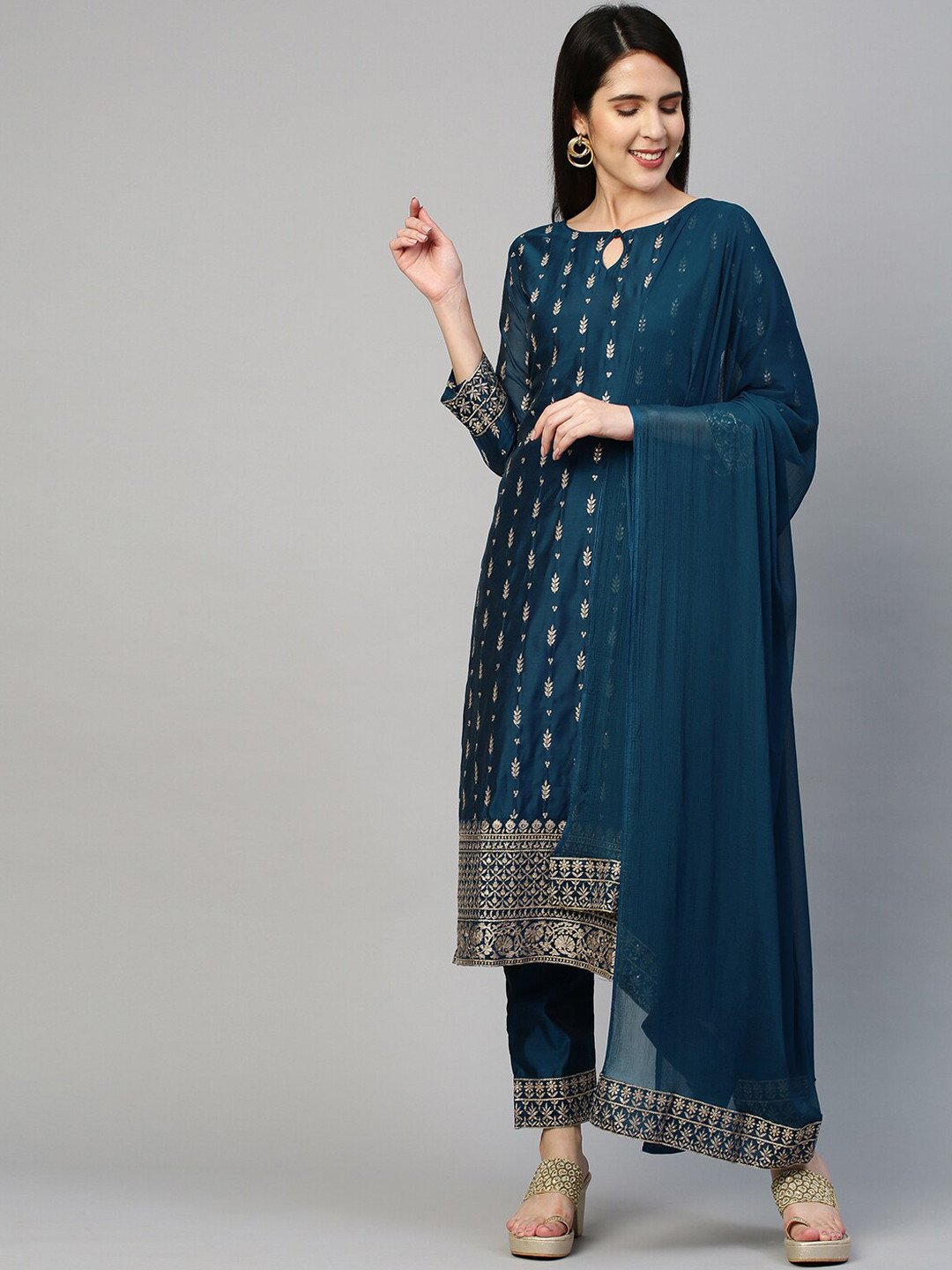 

FASHOR Women Teal Blue Embroidered Chanderi Silk Kurta Trousers & Dupatta Set