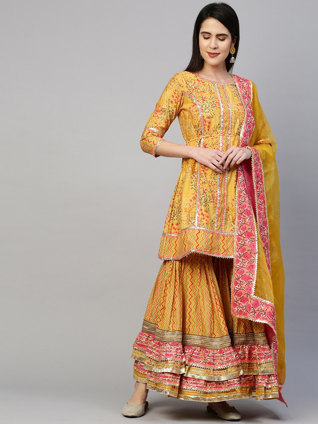 

FASHOR Women Mustard Yellow Floral Printed Gotta Patti Kurti with Sharara & With Dupatta