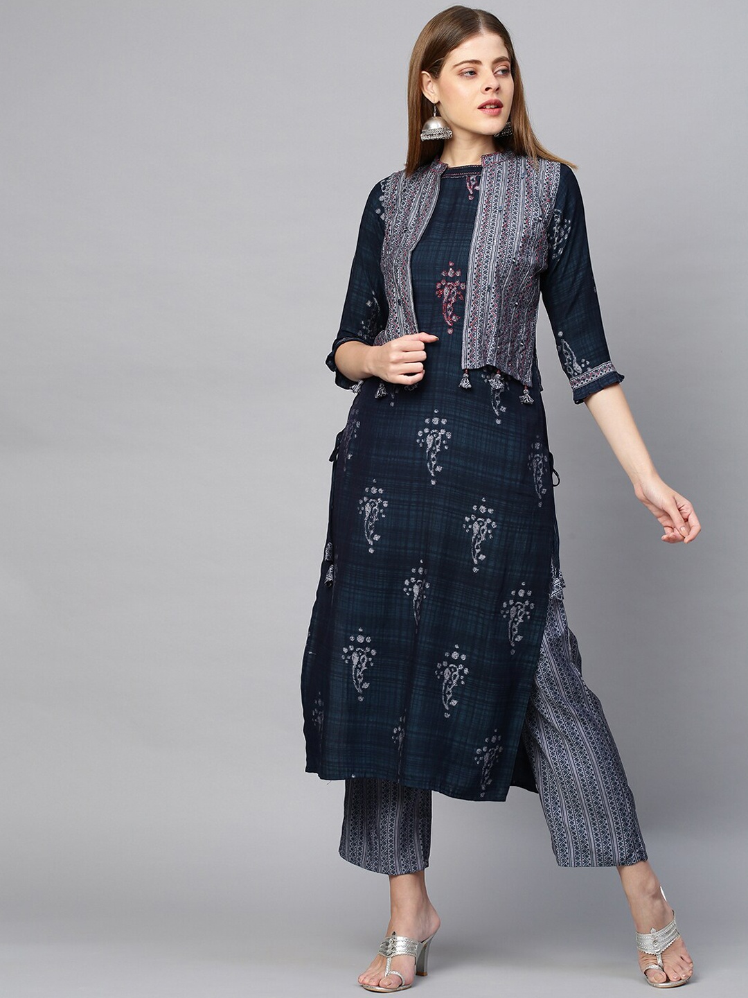 

FASHOR Women Navy Blue Printed Kantha Work Kurta with Trousers & Jacket