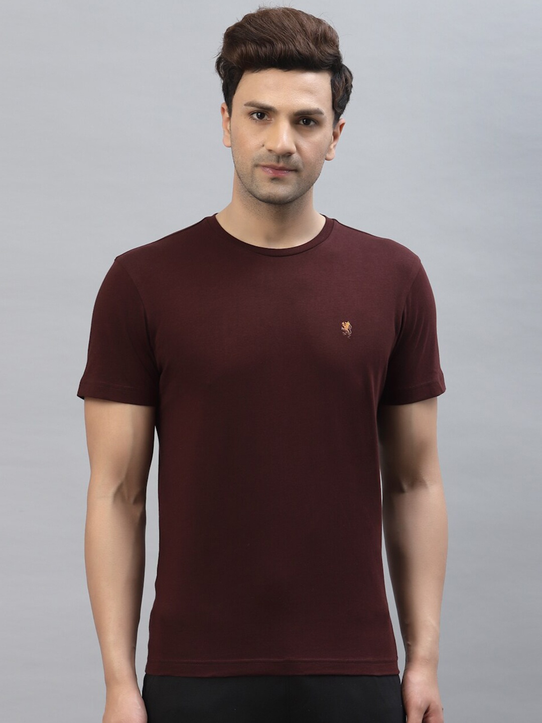 

Red Tape Men Maroon Solid T-shirt
