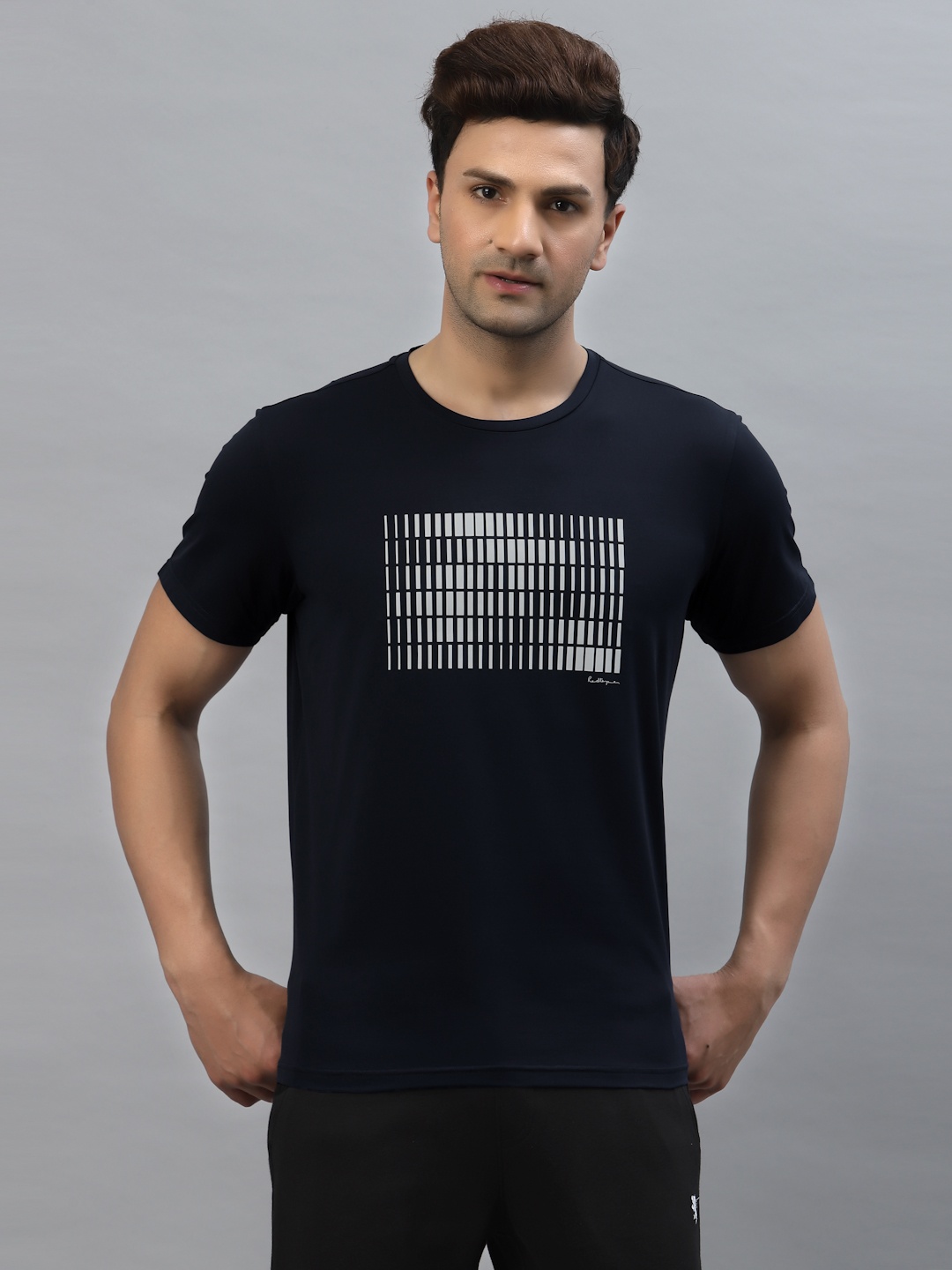 

Red Tape Men Navy Blue & White Printed Training or Gym T-shirt