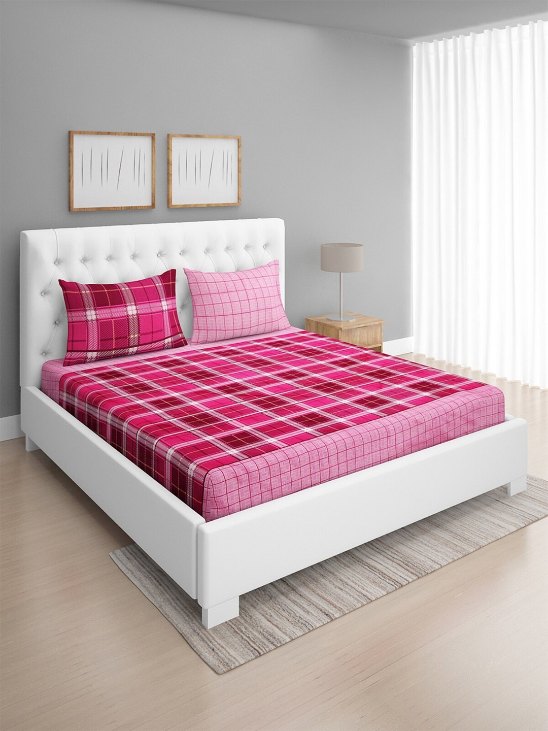 

ROMEE Pink & Fuchsia Geometric 144 TC Microfiber Queen Bedsheet with 2 Pillow Covers
