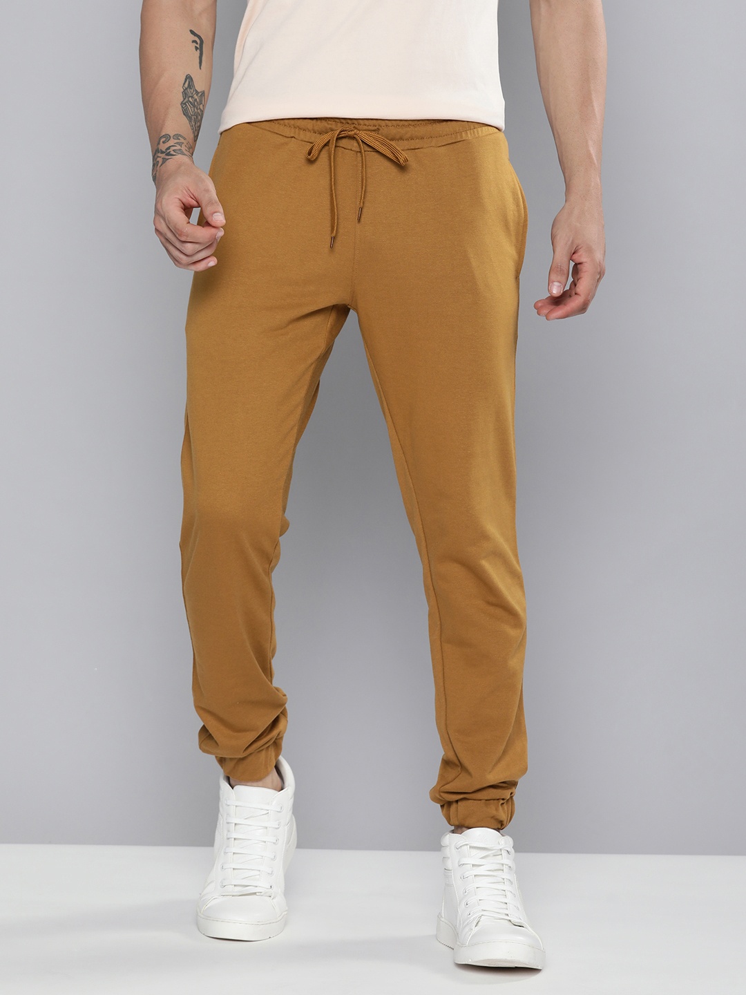 

Mast & Harbour Men Camel Brown Solid Joggers