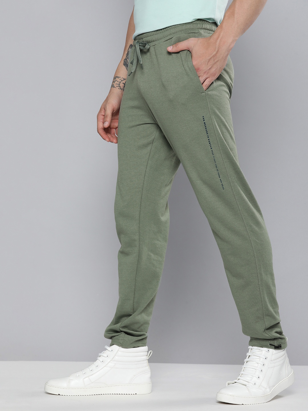 

Mast & Harbour Men Olive Green Solid Joggers