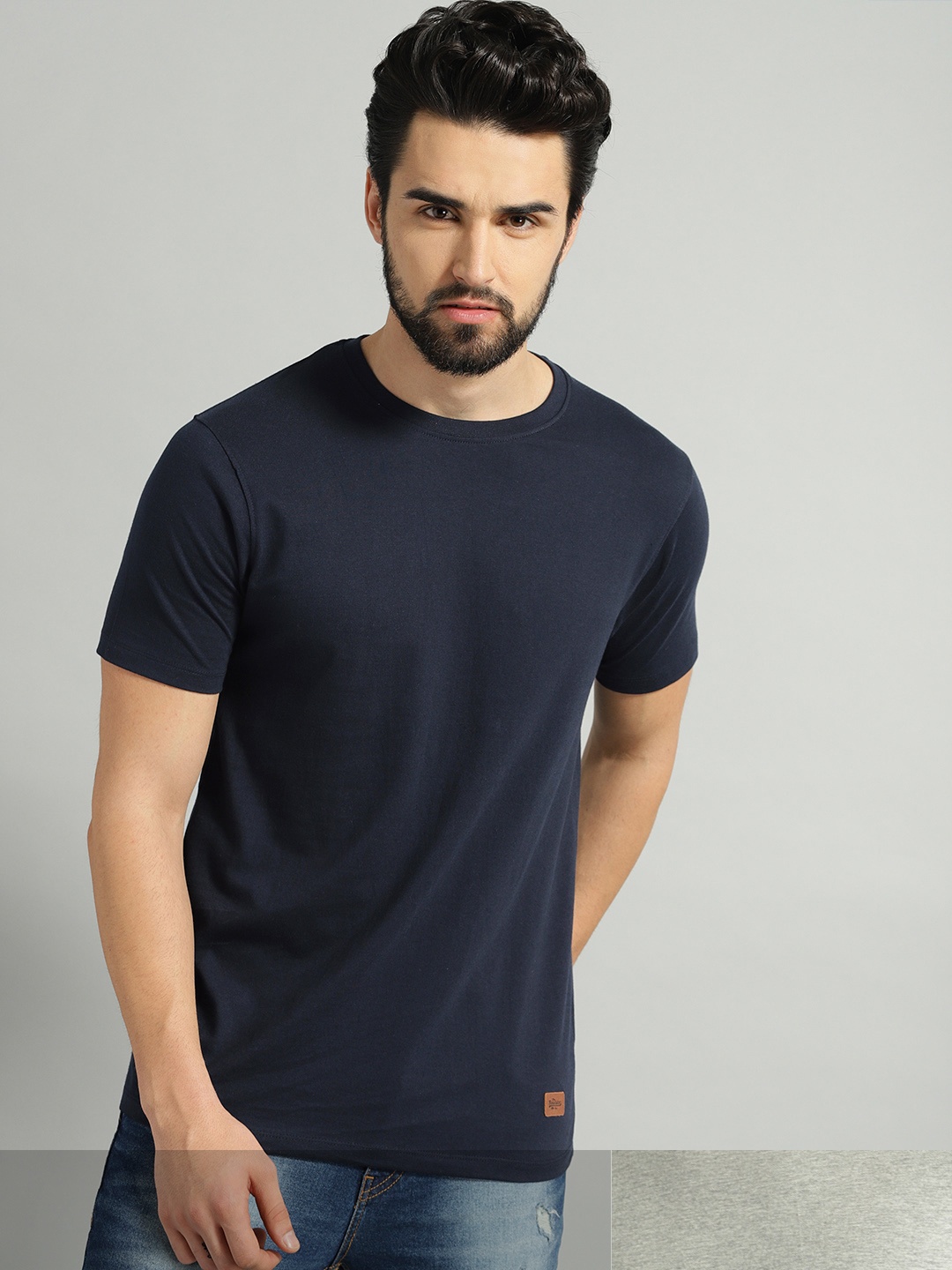 

Roadster Men Pack of 2 Solid Round Neck T-shirts, Navy blue