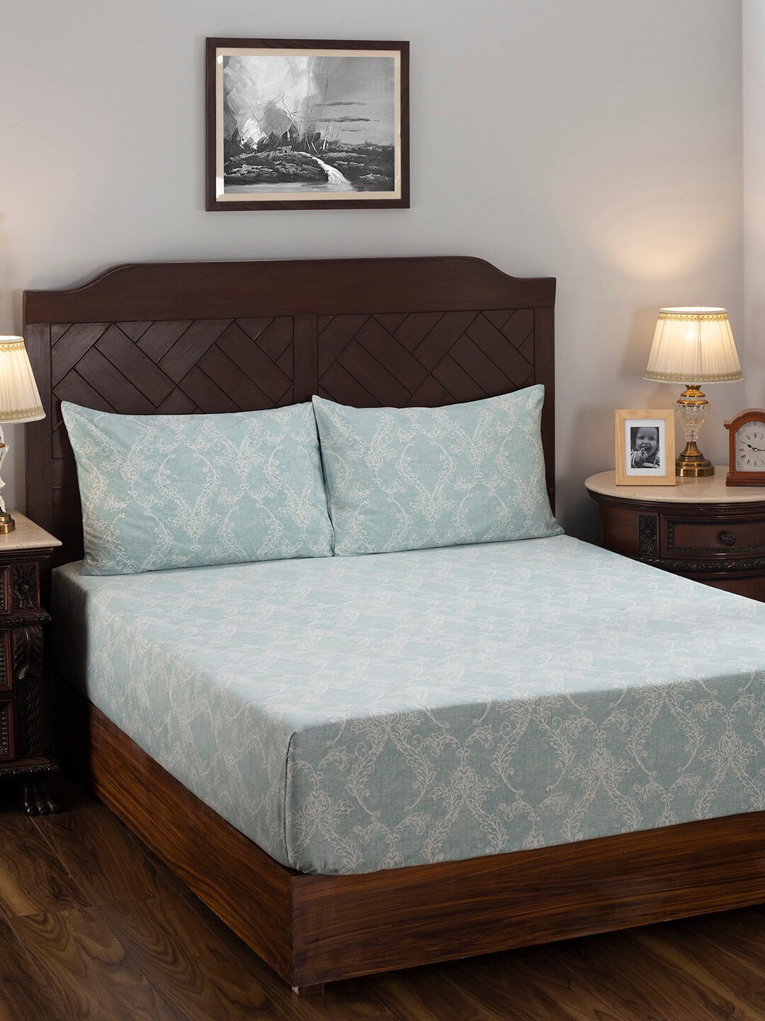 

MASPAR Blue & White 400 TC King Ethnic Motif Printed Cotton Bedsheet with 2 Pillow Covers