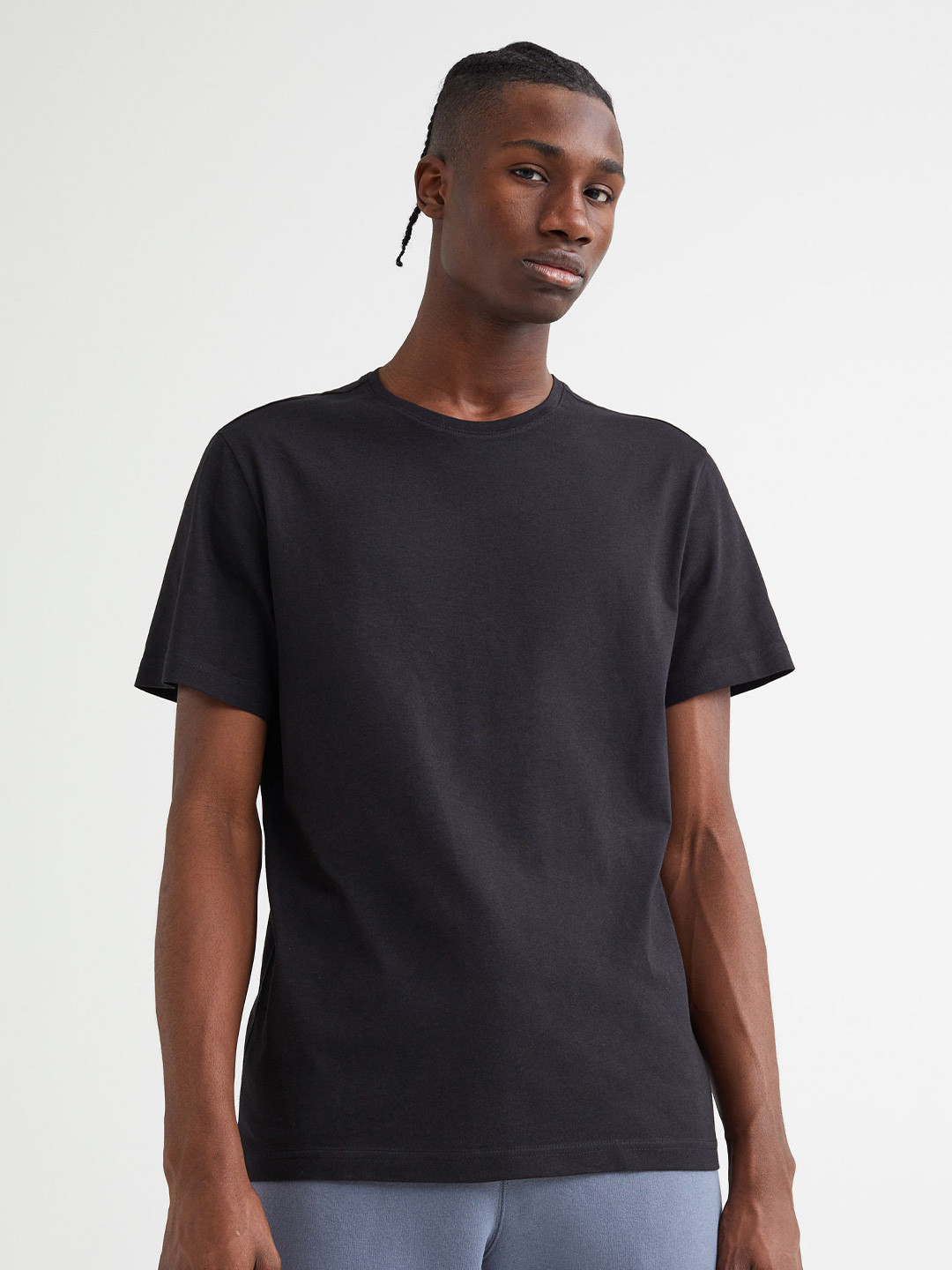 

H&M Men Black Regular Fit T-shirt