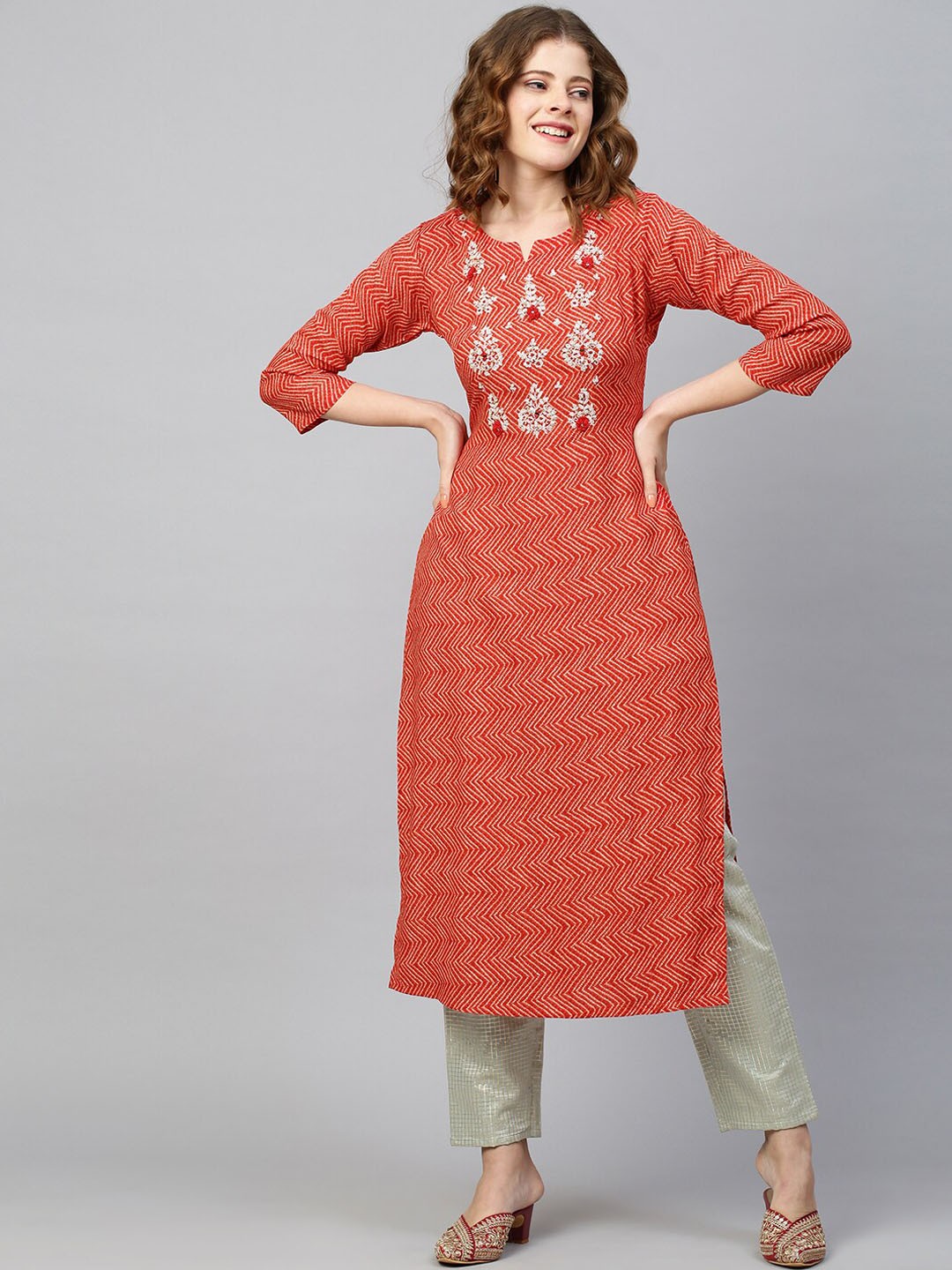 

FASHOR Women Red Bandhani Printed Thread Work Straight Kurta