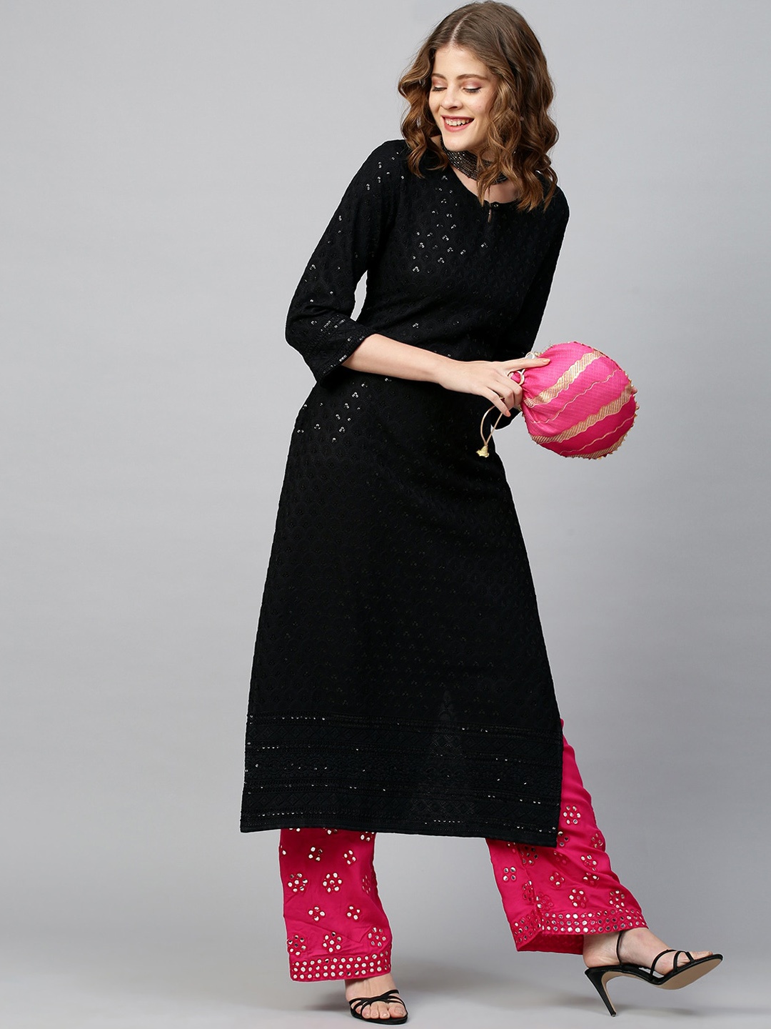 

FASHOR Women Black Embroidered Chikankari Kurta