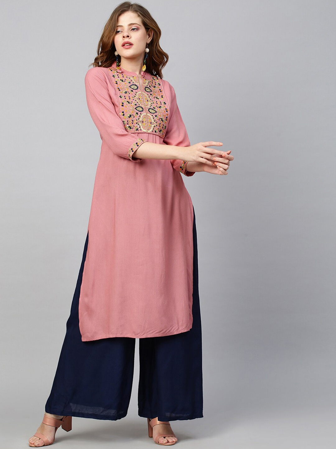 

FASHOR Women Pink Ethnic Motifs Embroidered Kurta