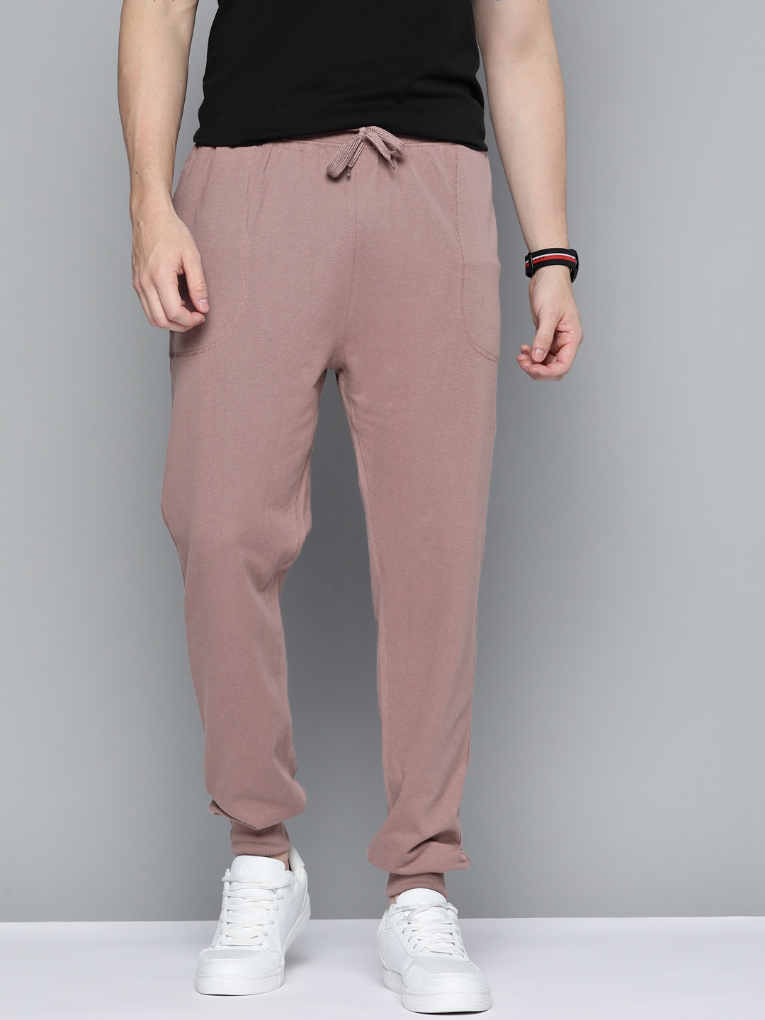 

Mast & Harbour Men Mauve Solid Joggers