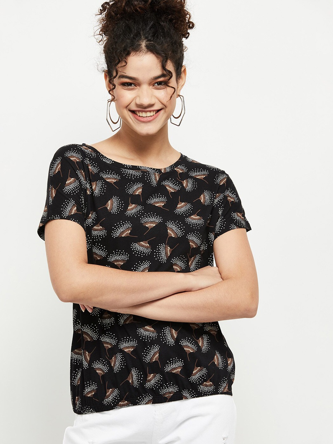

max Women Black & White Floral Printed Cotton T-shirt