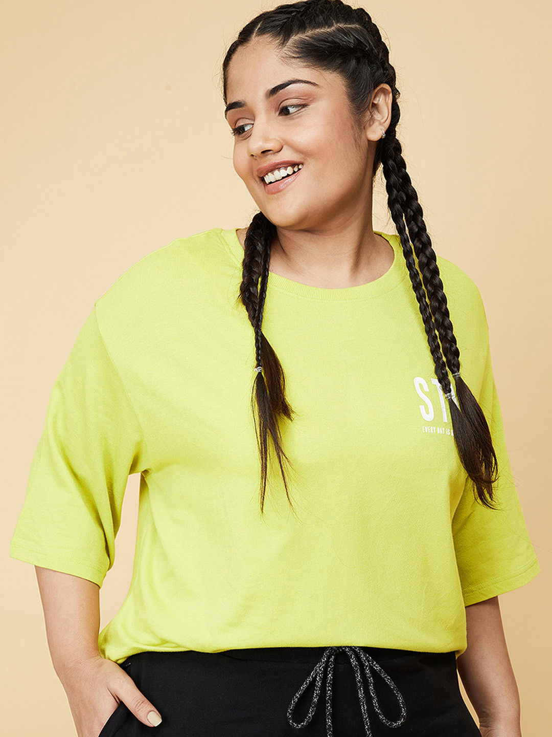 

max Women Plus Size Green T-shirt