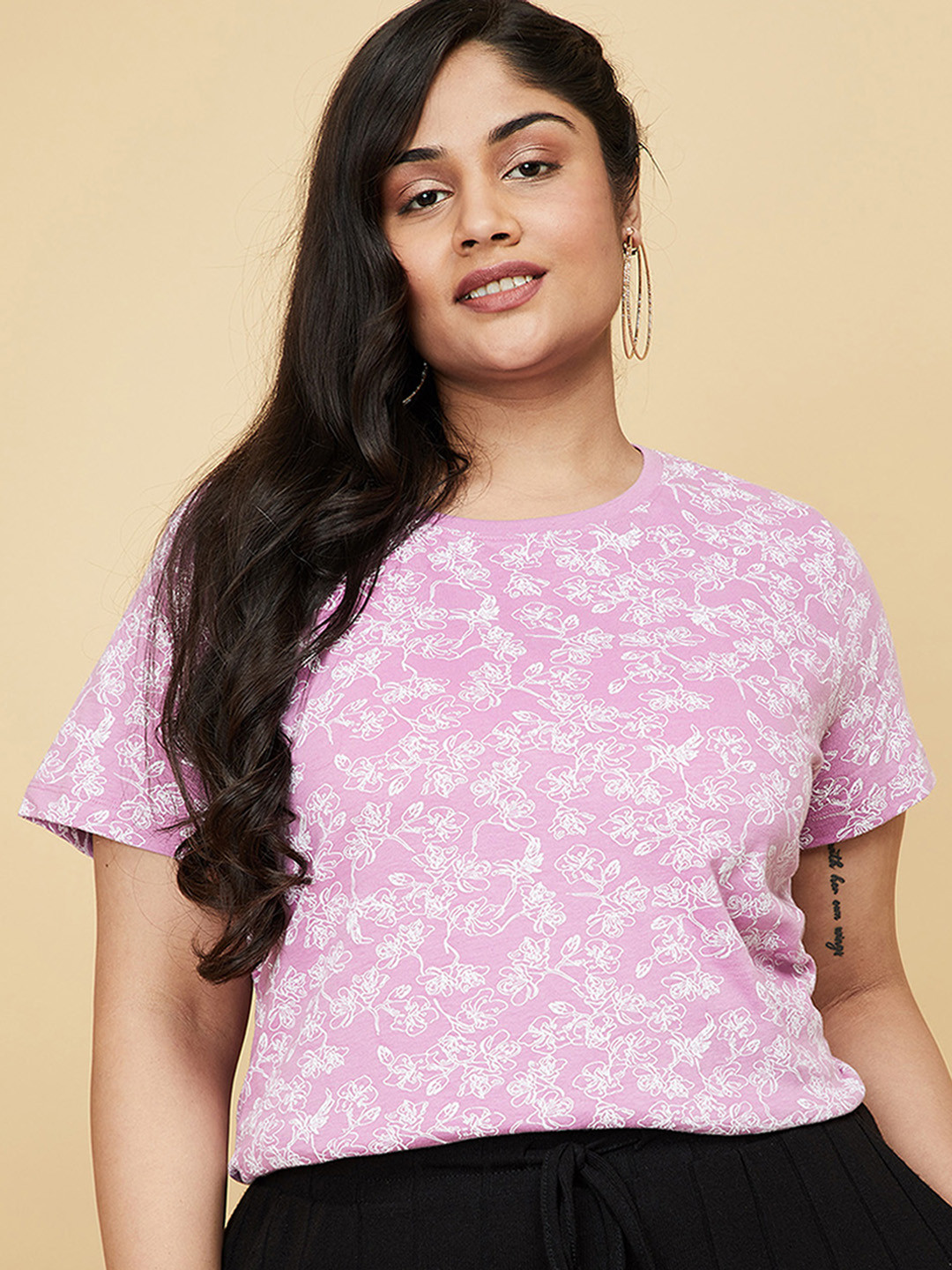 

max Plus Size Women Purple & White Floral Printed Pure Cotton T-shirt