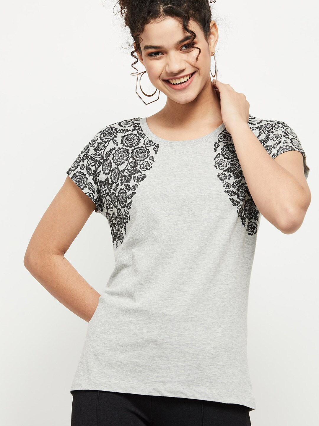 

max Women Grey & Black Floral Printed T-shirt
