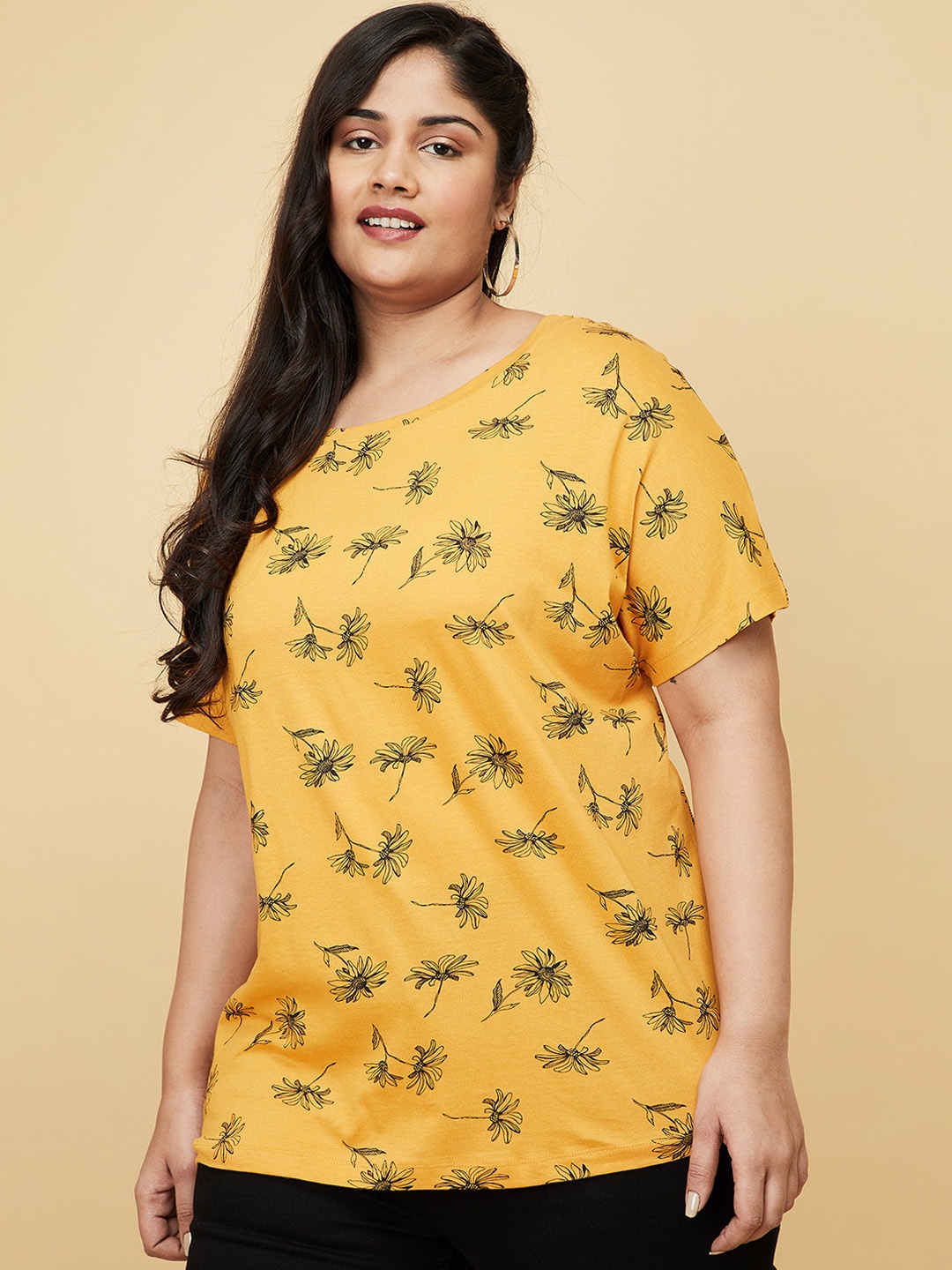 

max Plus Size Women Gold-Toned Floral Printed Extended Sleeves Pure Cotton T-shirt