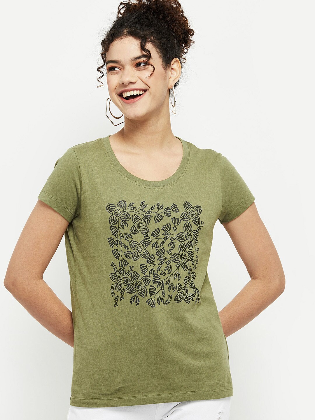 

max Women Green & Black Floral Printed Cotton T-shirt