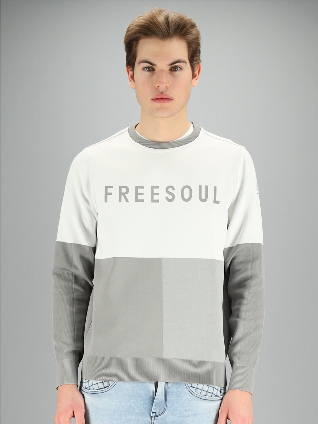

FREESOUL Men Grey & White Colourblocked Sweatshirt