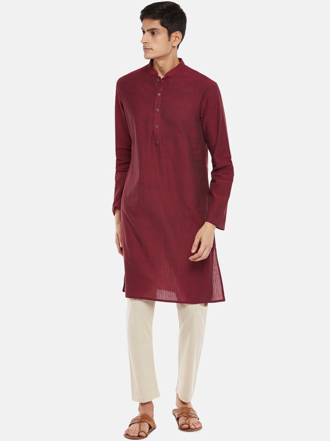 

indus route by Pantaloons Men Maroon Dobby Solid Cotton Kurta