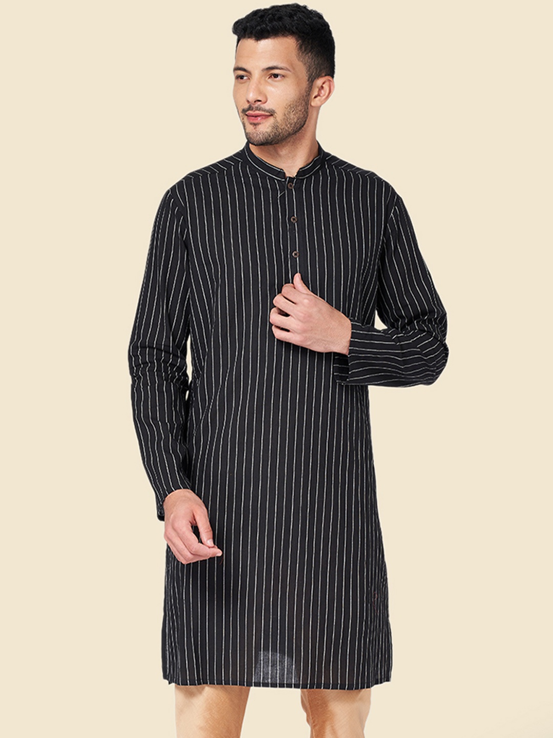 

indus route by Pantaloons Men Black Striped Dobby Kurta