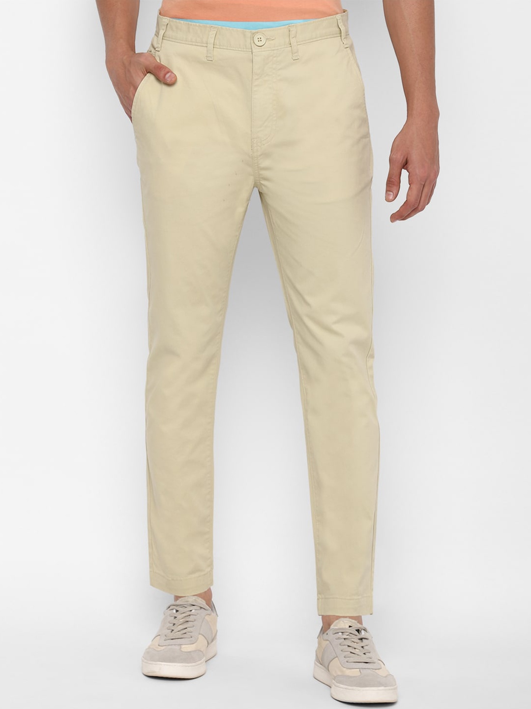 

FOREVER 21 Men Cream-Coloured Solid Trousers