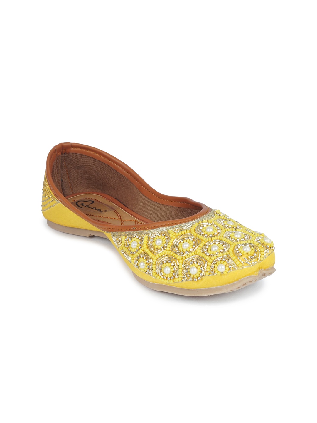 

The Desi Dulhan Women Yellow Embellished Ethnic Mojaris Flats